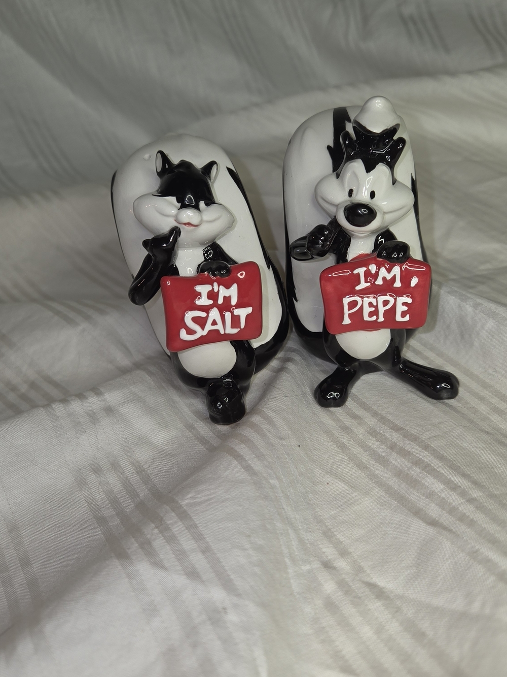Pepe Le Pew And Penelope Ceramic Salt and Pepper Shaker Set - Black and White